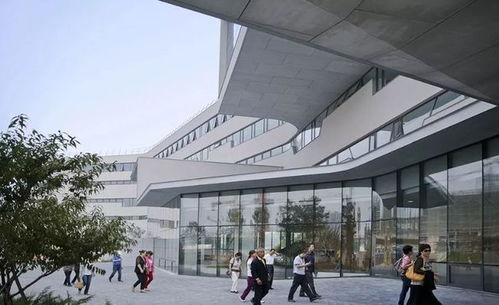以人育人，共同發展 北京四中教育集團的技術開發實踐與育人理念融合